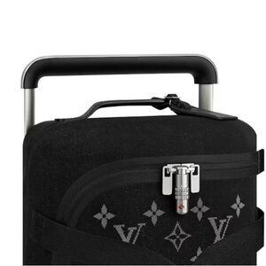 SOLD🔑Louis Vuitton LV Silver TSA Digit Code Lock for Horizon Soft Luggage